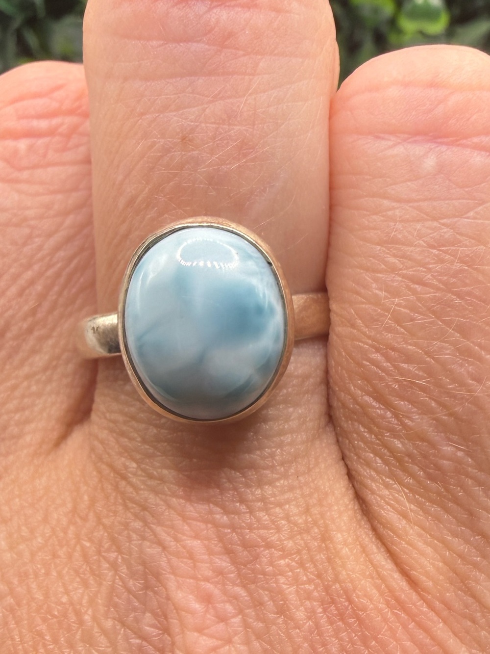 Stunning Vintage Sterling Silver Oval-Cut Larimar Statement Ring – Size 8.5